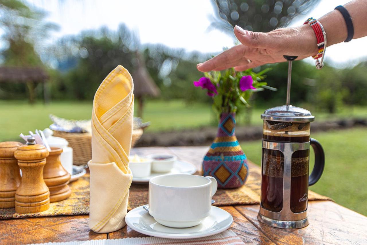Mbweha Camp Lake Nakuru Elmenteita Bagian luar foto