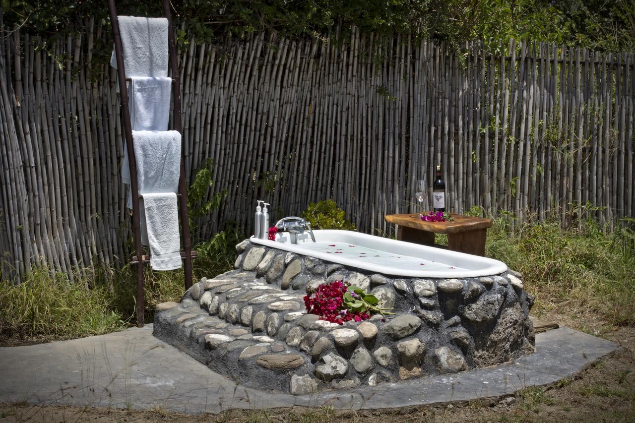 Mbweha Camp Lake Nakuru Elmenteita Bagian luar foto