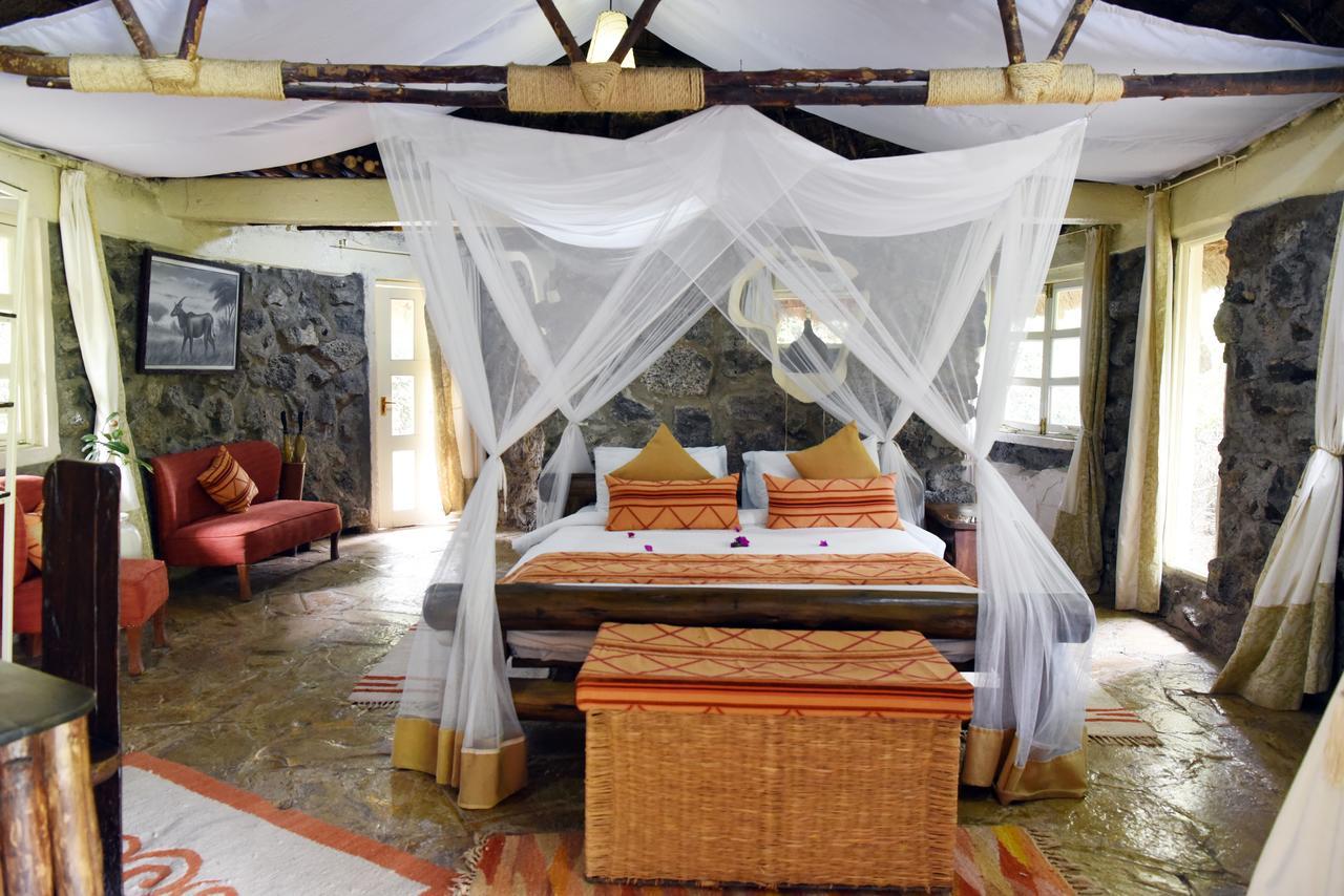 Mbweha Camp Lake Nakuru Elmenteita Bagian luar foto